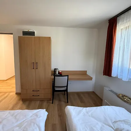 Chata Pilisszentlaszloi Turistaszallas *