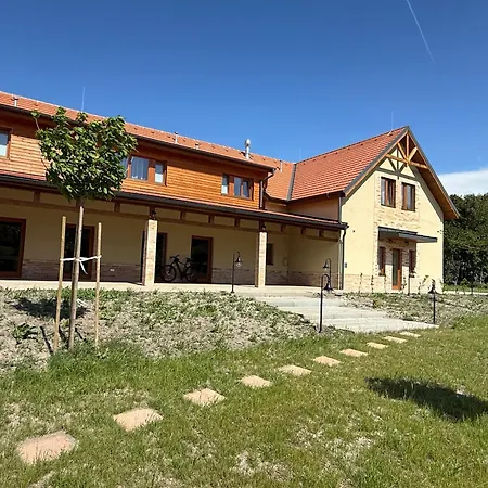 Chata Pilisszentlaszloi Turistaszallas Pilisszentlaszlo